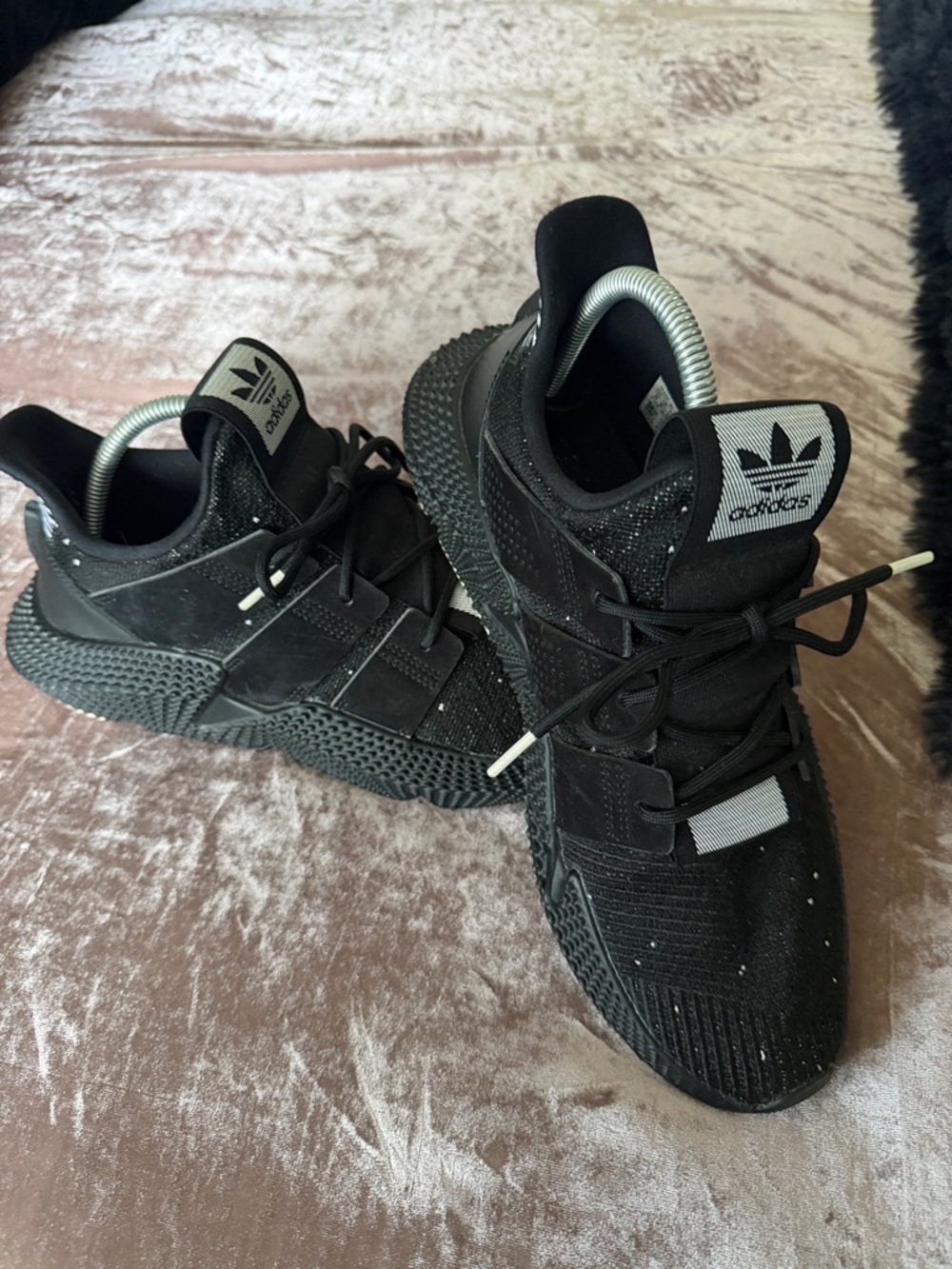 adidas Black Low-Top Athletic Sneakers Men’s size 9 women’s size 10.5